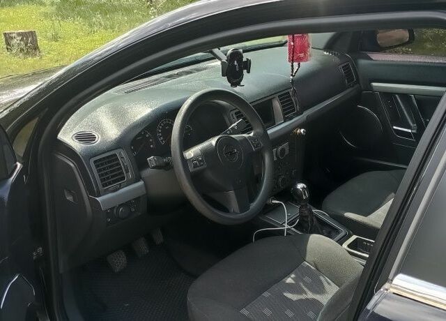 Черный Опель Вектра, объемом двигателя 2.2 л и пробегом 273 тыс. км за 5200 $, фото 10 на Automoto.ua