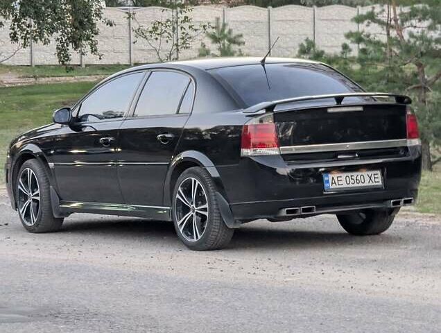 Чорний Опель Вектра, об'ємом двигуна 3.18 л та пробігом 243 тис. км за 4999 $, фото 7 на Automoto.ua