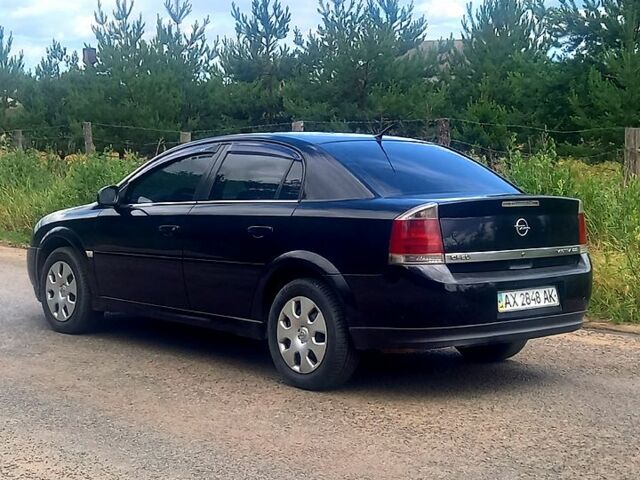Черный Опель Вектра, объемом двигателя 2.2 л и пробегом 260 тыс. км за 3800 $, фото 4 на Automoto.ua