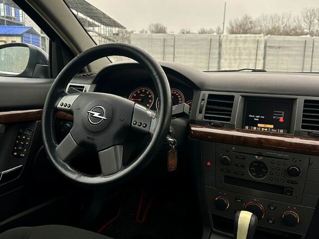 Чорний Опель Вектра, об'ємом двигуна 2.2 л та пробігом 238 тис. км за 3999 $, фото 11 на Automoto.ua