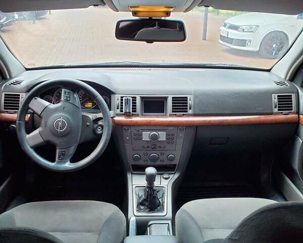 Черный Опель Вектра, объемом двигателя 2.2 л и пробегом 156 тыс. км за 4300 $, фото 11 на Automoto.ua