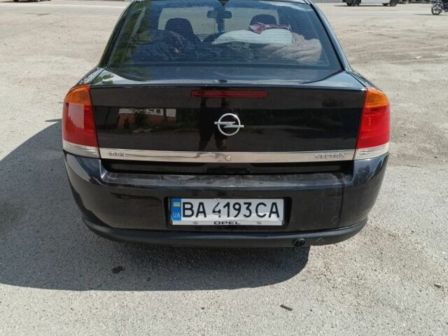 Черный Опель Вектра, объемом двигателя 1.6 л и пробегом 283 тыс. км за 3300 $, фото 1 на Automoto.ua