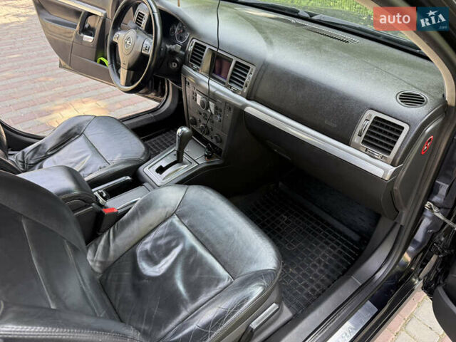 Черный Опель Вектра, объемом двигателя 2.2 л и пробегом 295 тыс. км за 5100 $, фото 58 на Automoto.ua