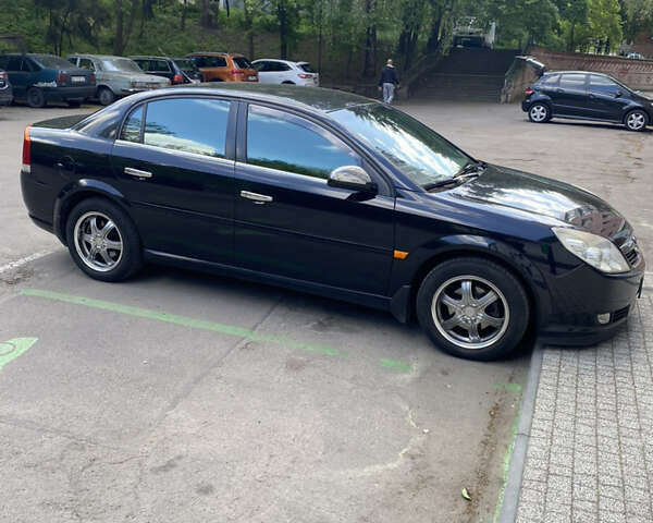 Черный Опель Вектра, объемом двигателя 1.8 л и пробегом 254 тыс. км за 4100 $, фото 1 на Automoto.ua
