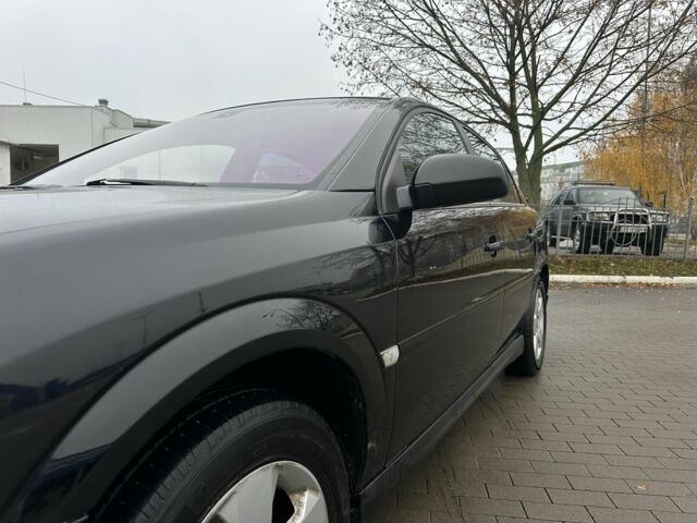 Черный Опель Вектра, объемом двигателя 2.2 л и пробегом 238 тыс. км за 3999 $, фото 3 на Automoto.ua