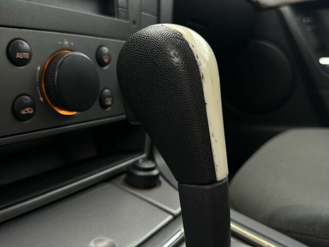 Черный Опель Вектра, объемом двигателя 2.2 л и пробегом 238 тыс. км за 3999 $, фото 20 на Automoto.ua