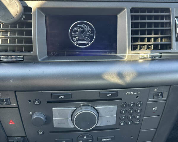 Черный Опель Вектра, объемом двигателя 2.2 л и пробегом 223 тыс. км за 4999 $, фото 11 на Automoto.ua