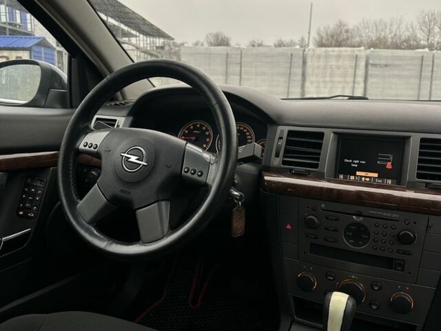 Черный Опель Вектра, объемом двигателя 2.2 л и пробегом 238 тыс. км за 3999 $, фото 16 на Automoto.ua