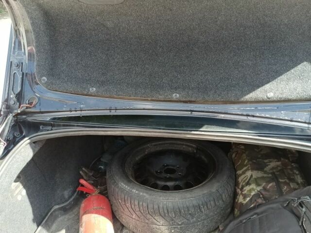 Черный Опель Вектра, объемом двигателя 1.6 л и пробегом 283 тыс. км за 3300 $, фото 6 на Automoto.ua