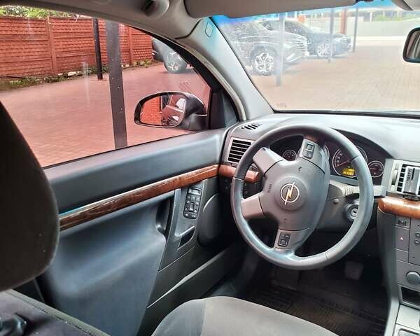 Черный Опель Вектра, объемом двигателя 2.2 л и пробегом 156 тыс. км за 4300 $, фото 14 на Automoto.ua