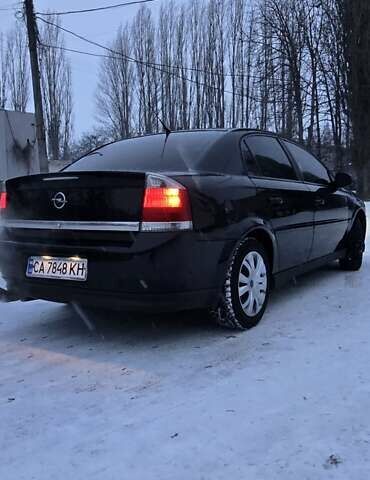Черный Опель Вектра, объемом двигателя 2.2 л и пробегом 389 тыс. км за 3850 $, фото 3 на Automoto.ua