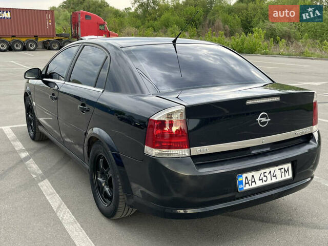 Черный Опель Вектра, объемом двигателя 2.21 л и пробегом 399 тыс. км за 4999 $, фото 7 на Automoto.ua