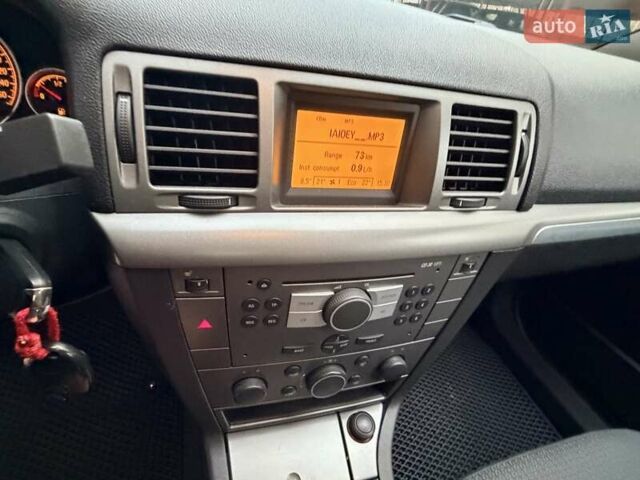 Чорний Опель Вектра, об'ємом двигуна 2.2 л та пробігом 89 тис. км за 8300 $, фото 30 на Automoto.ua