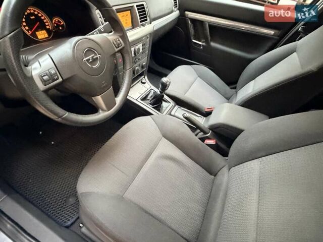 Чорний Опель Вектра, об'ємом двигуна 2.2 л та пробігом 89 тис. км за 8300 $, фото 22 на Automoto.ua