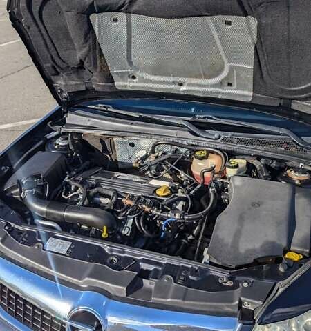 Черный Опель Вектра, объемом двигателя 2.2 л и пробегом 225 тыс. км за 5800 $, фото 25 на Automoto.ua