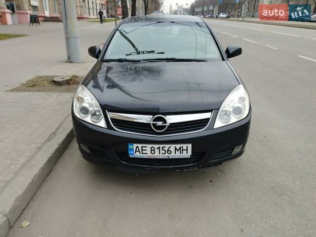 Черный Опель Вектра, объемом двигателя 2.2 л и пробегом 225 тыс. км за 4800 $, фото 2 на Automoto.ua
