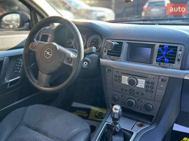 Черный Опель Вектра, объемом двигателя 2.2 л и пробегом 230 тыс. км за 3800 $, фото 17 на Automoto.ua