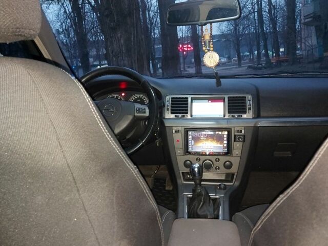 Черный Опель Вектра, объемом двигателя 2.2 л и пробегом 285 тыс. км за 4100 $, фото 7 на Automoto.ua