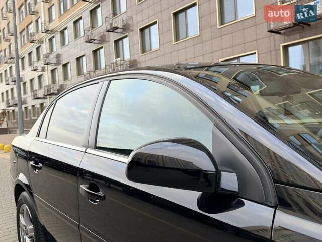 Чорний Опель Вектра, об'ємом двигуна 2.2 л та пробігом 89 тис. км за 8300 $, фото 8 на Automoto.ua