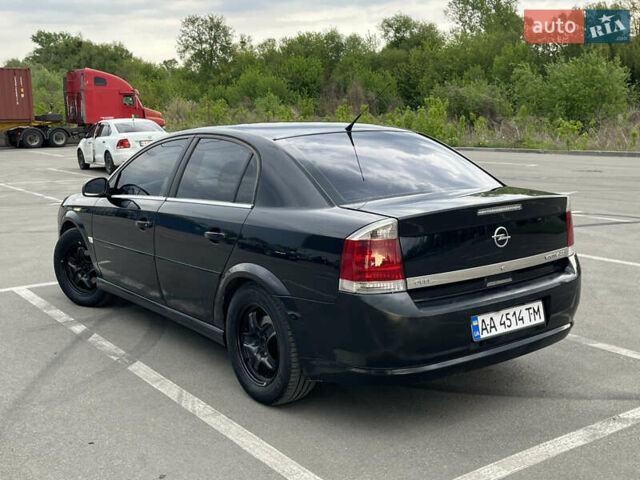 Черный Опель Вектра, объемом двигателя 2.21 л и пробегом 399 тыс. км за 4999 $, фото 4 на Automoto.ua