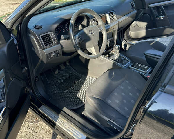 Чорний Опель Вектра, об'ємом двигуна 2.17 л та пробігом 192 тис. км за 6500 $, фото 5 на Automoto.ua