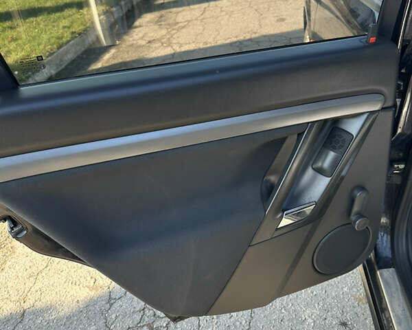 Чорний Опель Вектра, об'ємом двигуна 2.17 л та пробігом 192 тис. км за 6500 $, фото 7 на Automoto.ua