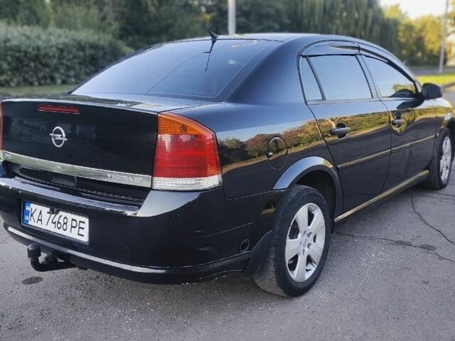 Черный Опель Вектра, объемом двигателя 2.2 л и пробегом 230 тыс. км за 4300 $, фото 3 на Automoto.ua