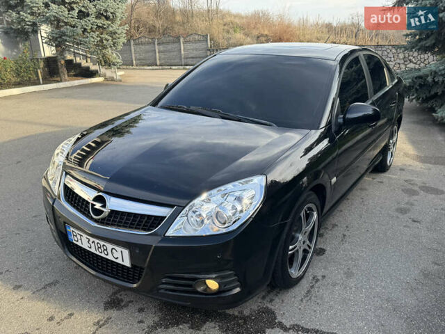 Черный Опель Вектра, объемом двигателя 1.9 л и пробегом 280 тыс. км за 5400 $, фото 3 на Automoto.ua