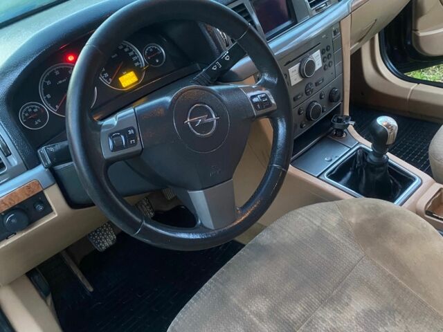 Черный Опель Вектра, объемом двигателя 1.9 л и пробегом 26 тыс. км за 1900 $, фото 6 на Automoto.ua