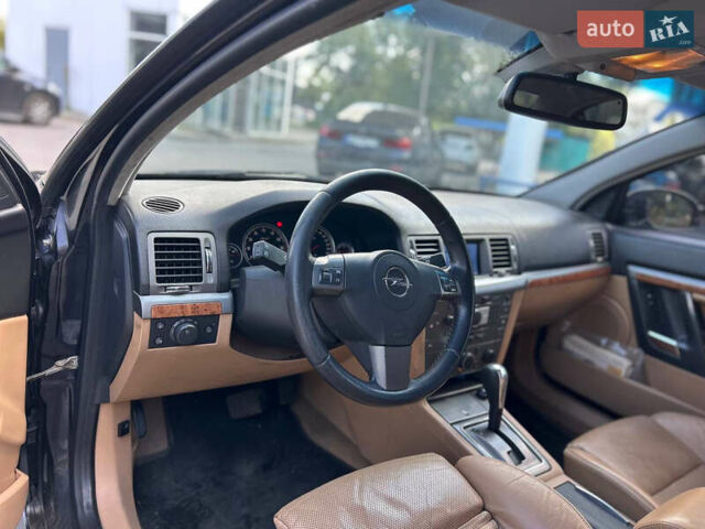 Чорний Опель Вектра, об'ємом двигуна 2.79 л та пробігом 170 тис. км за 4600 $, фото 8 на Automoto.ua