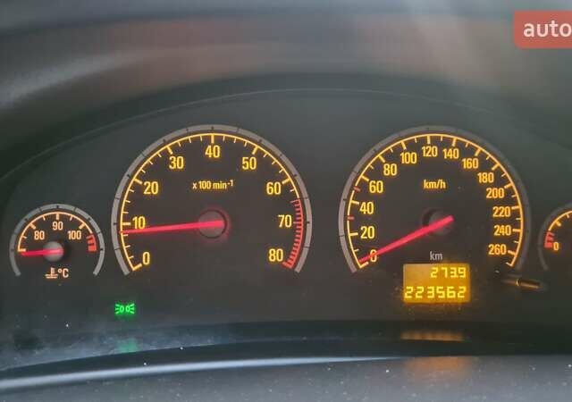 Черный Опель Вектра, объемом двигателя 2.2 л и пробегом 223 тыс. км за 5300 $, фото 10 на Automoto.ua