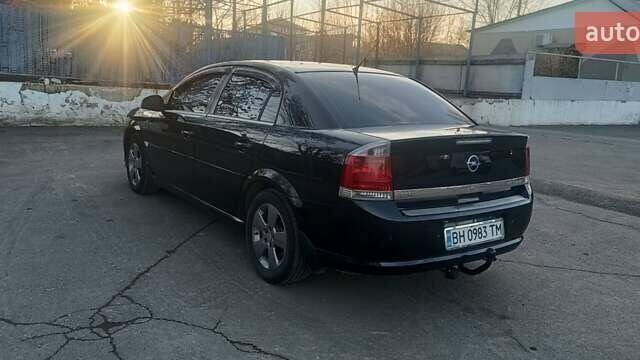 Черный Опель Вектра, объемом двигателя 2.2 л и пробегом 263 тыс. км за 5500 $, фото 5 на Automoto.ua