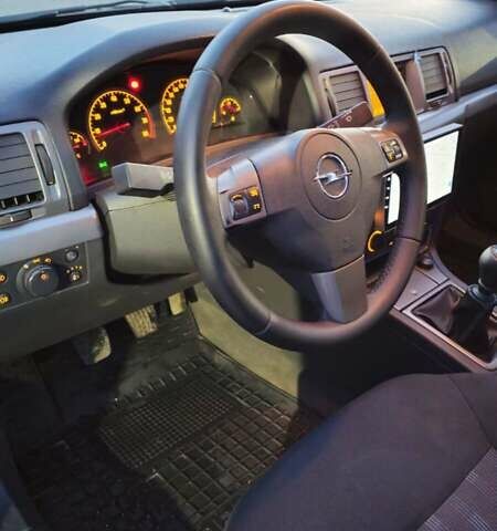Черный Опель Вектра, объемом двигателя 2.2 л и пробегом 202 тыс. км за 6100 $, фото 26 на Automoto.ua