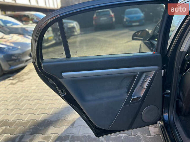 Черный Опель Вектра, объемом двигателя 2.2 л и пробегом 230 тыс. км за 3800 $, фото 21 на Automoto.ua
