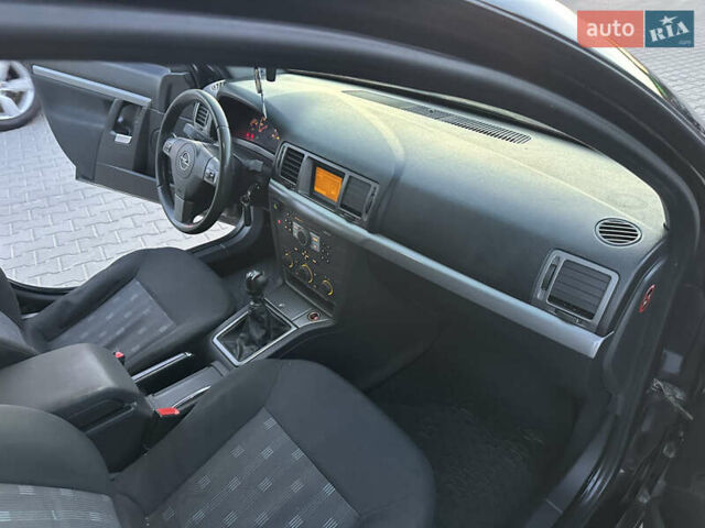 Чорний Опель Вектра, об'ємом двигуна 2.2 л та пробігом 295 тис. км за 4250 $, фото 19 на Automoto.ua