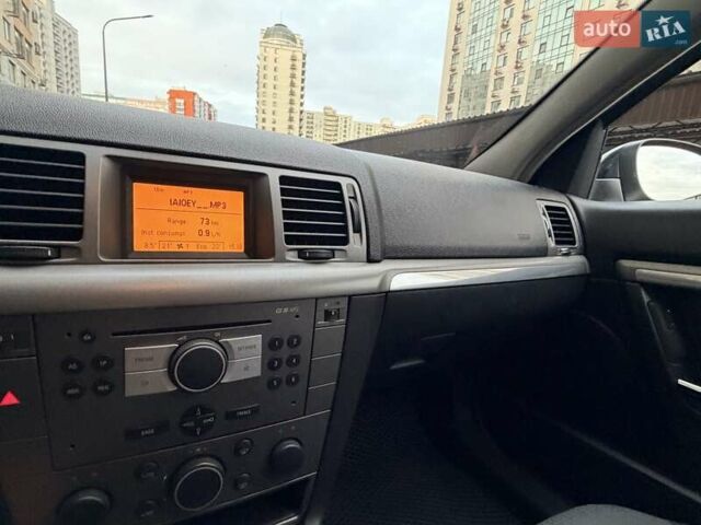 Чорний Опель Вектра, об'ємом двигуна 2.2 л та пробігом 89 тис. км за 8300 $, фото 33 на Automoto.ua