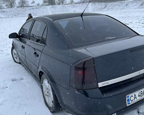 Черный Опель Вектра, объемом двигателя 1.8 л и пробегом 204 тыс. км за 4000 $, фото 4 на Automoto.ua
