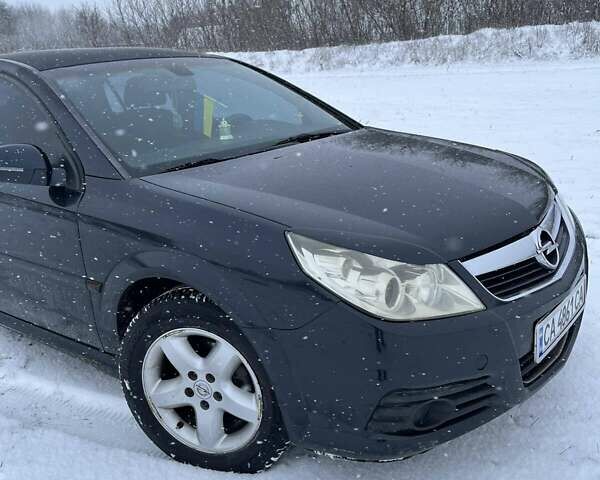 Черный Опель Вектра, объемом двигателя 1.8 л и пробегом 204 тыс. км за 4000 $, фото 3 на Automoto.ua
