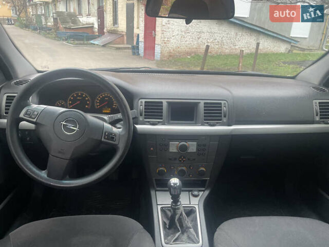 Черный Опель Вектра, объемом двигателя 2.2 л и пробегом 220 тыс. км за 3900 $, фото 4 на Automoto.ua