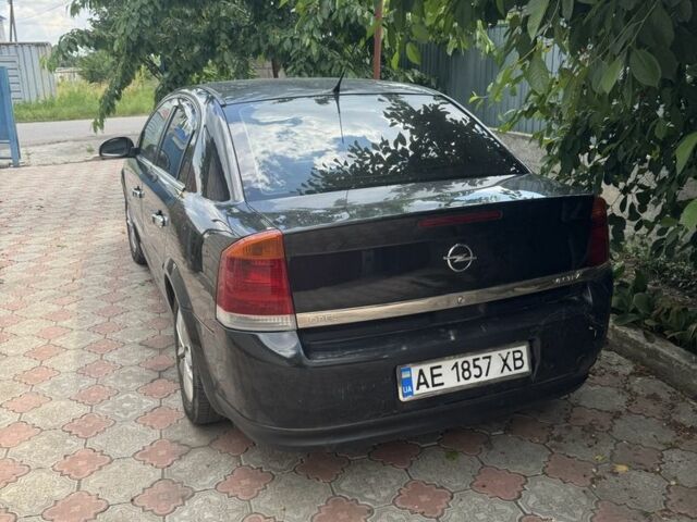 Чорний Опель Вектра, об'ємом двигуна 1.8 л та пробігом 244 тис. км за 3312 $, фото 4 на Automoto.ua