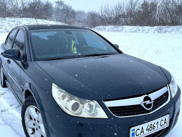 Черный Опель Вектра, объемом двигателя 1.8 л и пробегом 20400 тыс. км за 4000 $, фото 2 на Automoto.ua