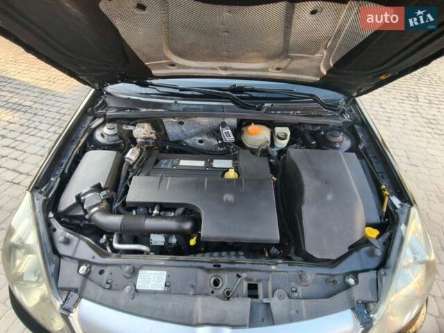 Черный Опель Вектра, объемом двигателя 2.2 л и пробегом 290 тыс. км за 4200 $, фото 11 на Automoto.ua