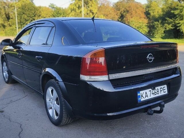 Черный Опель Вектра, объемом двигателя 2.2 л и пробегом 230 тыс. км за 4300 $, фото 1 на Automoto.ua