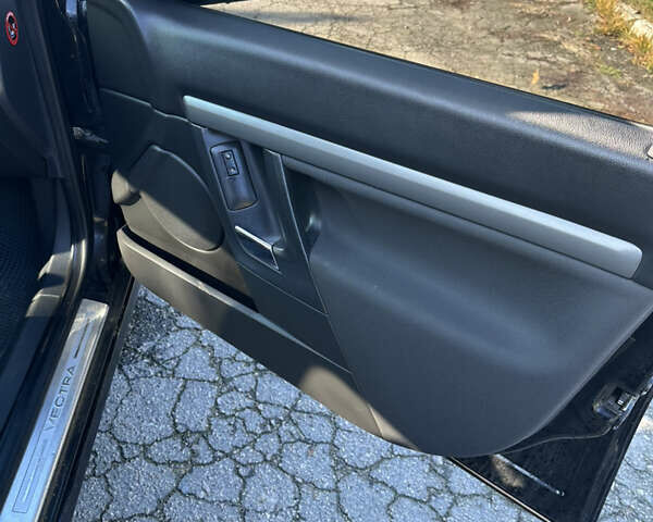 Чорний Опель Вектра, об'ємом двигуна 2.17 л та пробігом 192 тис. км за 6500 $, фото 8 на Automoto.ua