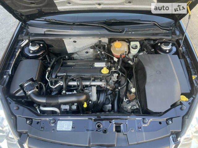 Черный Опель Вектра, объемом двигателя 2.2 л и пробегом 183 тыс. км за 5300 $, фото 25 на Automoto.ua