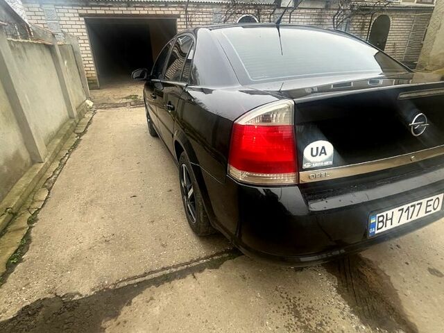 Черный Опель Вектра, объемом двигателя 1.8 л и пробегом 320 тыс. км за 5300 $, фото 3 на Automoto.ua