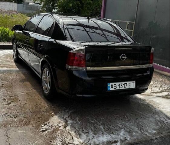 Черный Опель Вектра, объемом двигателя 2.2 л и пробегом 275 тыс. км за 5100 $, фото 2 на Automoto.ua