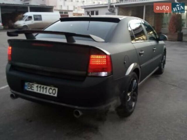 Черный Опель Вектра, объемом двигателя 2.2 л и пробегом 250 тыс. км за 8000 $, фото 3 на Automoto.ua