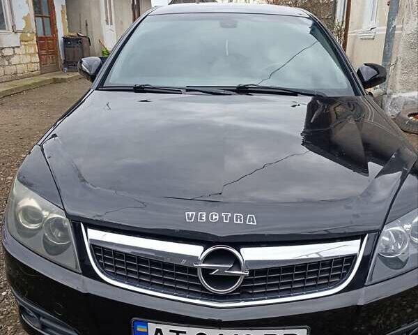Черный Опель Вектра, объемом двигателя 2.2 л и пробегом 334 тыс. км за 4600 $, фото 1 на Automoto.ua