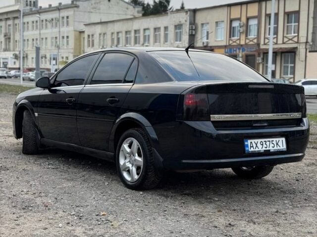 Черный Опель Вектра, объемом двигателя 1.8 л и пробегом 262 тыс. км за 6100 $, фото 2 на Automoto.ua